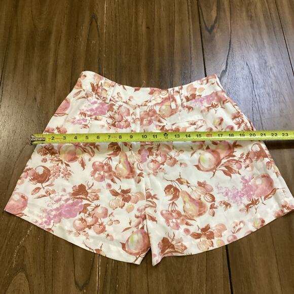 Paige High Rise Floral Fruit Mecca Orange Tabby Shorts Pleated viscose Sz 6 NWT - Picture 8 of 9